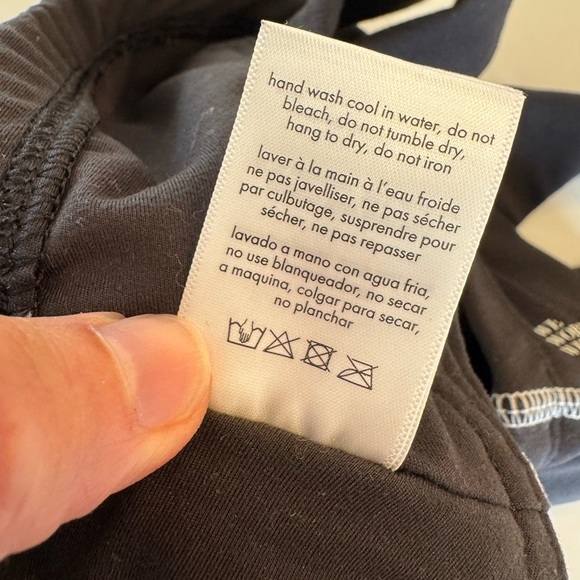 WeWoreWhat Black Bandeau with White Contrast Stitching Sports Bra / small - Picture 10 of 10